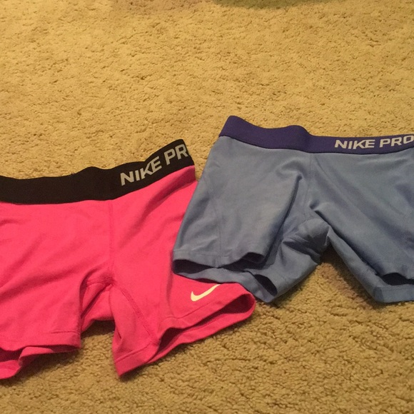 hot girl in nike pro shorts